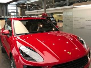 2019 Porsche Macan I Рестайлинг, красный, 7200000 рублей, вид 2