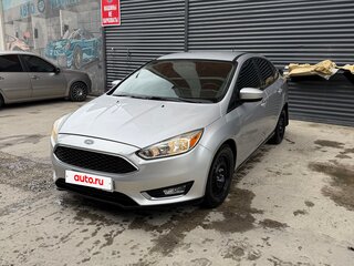 2017 Ford Focus III Рестайлинг, серый, 905000 рублей, вид 1