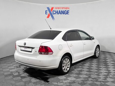 2011 Volkswagen Polo V, белый, 503000 рублей, вид 3
