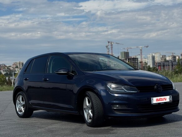 2013 Volkswagen Golf VII, синий, 1090000 рублей - вид 15