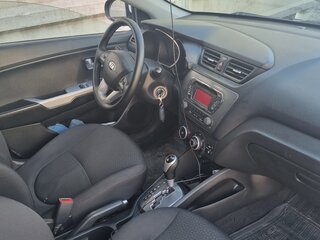 2014 Kia Rio III, белый, 680000 рублей, вид 4