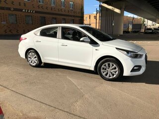 2019 Hyundai Solaris II, белый, 1300000 рублей, вид 5