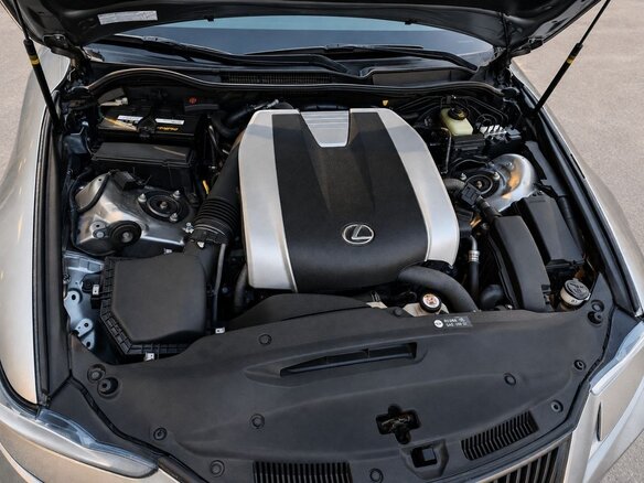2020 Lexus IS 300 III Рестайлинг, золотистый, 2650000 рублей - вид 9