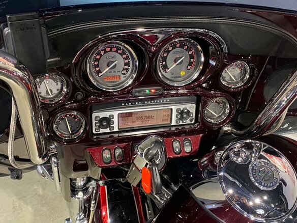 2013 Harley-Davidson CVO Limited, красный, 1990000 рублей - вид 7