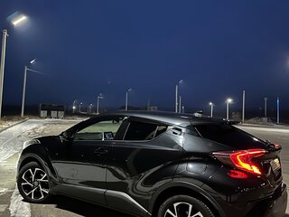 2017 Toyota C-HR I, чёрный, 1800000 рублей, вид 3