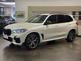2020 BMW X5 M50d IV (G05/G18), белый, 6675000 рублей, вид 4