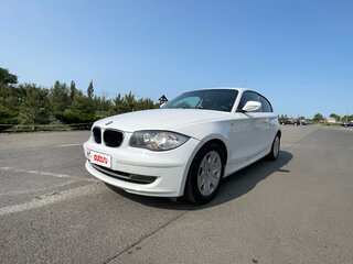 2011 BMW 1 серии 116i I (E81/E82/E87/E88) Рестайлинг, белый, 900000 рублей, вид 1