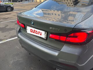 2022 BMW 5 серии 520i VII (G30/G31/G38) Рестайлинг, серый, 5200000 рублей, вид 4