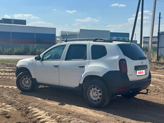 2017 Renault Duster I Рестайлинг, белый, 970000 рублей, вид 4