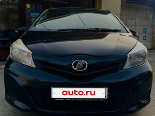 2012 Toyota Vitz III (XP130), чёрный, 700000 рублей, вид 2