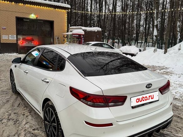 2019 Kia Optima IV Рестайлинг, белый, 2450000 рублей - вид 5