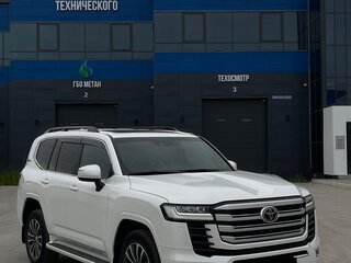 2021 Toyota Land Cruiser 300 Series, белый, 10700000 рублей, вид 4
