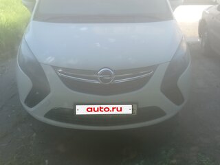 2013 Opel Zafira C, белый, 700000 рублей, вид 1