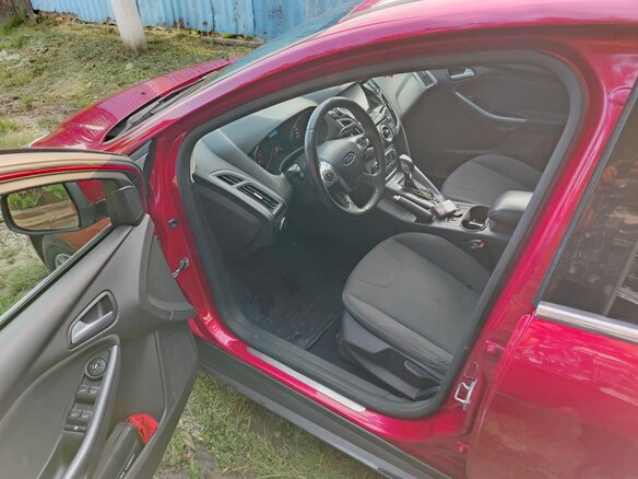 2013 Ford Focus III, красный, 1100000 рублей - вид 8