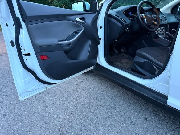 2015 Ford Focus III, белый, 650000 рублей - вид 8