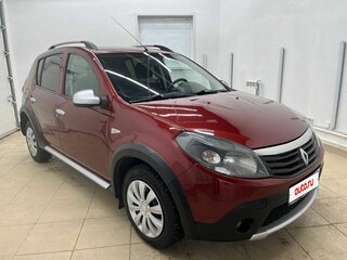 2014 Renault Sandero Stepway I, красный, 645000 рублей, вид 3