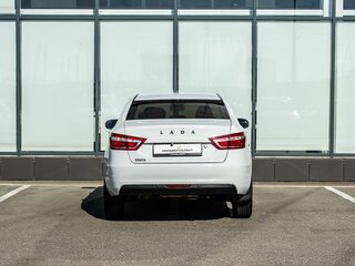 2017 Lada (ВАЗ) Vesta I, белый, 720000 рублей, вид 4