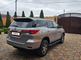 2022 Toyota Fortuner II Рестайлинг, серый, 5950000 рублей, вид 5