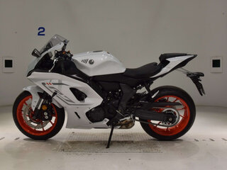 2024 Yamaha YZF-R7, серебристый, 1150000 рублей, вид 2
