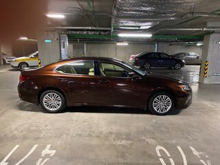 2015 Lexus ES 200 VI Рестайлинг, коричневый, 2200000 рублей, вид 3