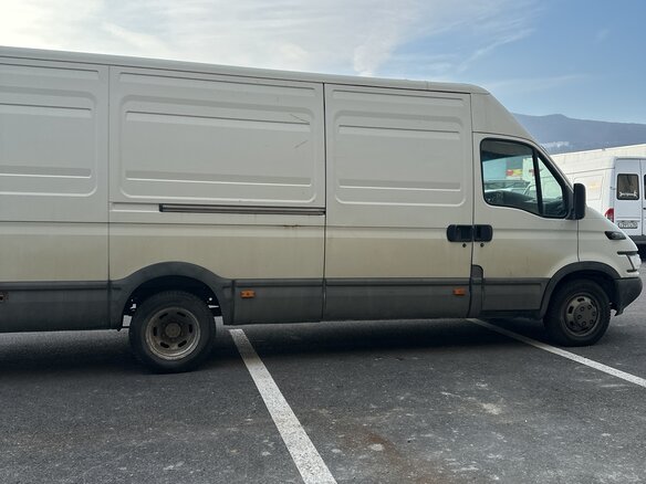 2005 Iveco Daily, белый, 1300000 рублей - вид 3