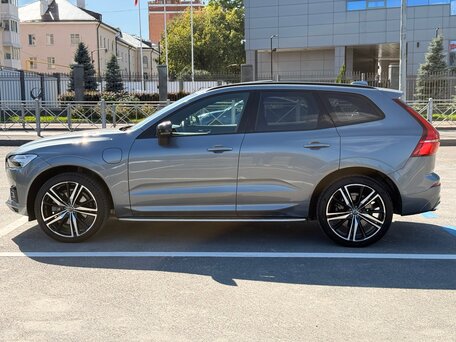 2020 Volvo XC60 Recharge II, серый, 4580000 рублей, вид 5