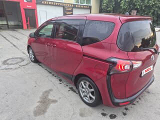 2021 Toyota Sienta II Рестайлинг, пурпурный, 1590000 рублей, вид 5
