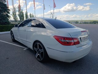 2011 Mercedes-Benz E-Класс 200 5G-Tronic IV (W212, S212, C207), белый, 1300000 рублей, вид 4