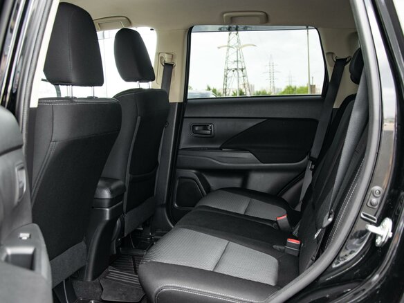 2018 Mitsubishi Outlander III Рестайлинг 2, чёрный - вид 25