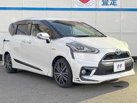 Toyota Sienta II