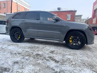 2019 Jeep Grand Cherokee Trackhawk IV (WK2) Рестайлинг, серый, 10250000 рублей, вид 4