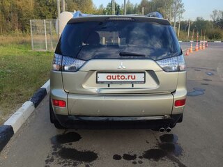 2007 Mitsubishi Outlander II, бежевый, 905300 рублей, вид 3