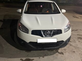 2011 Nissan Qashqai I Рестайлинг, белый, 1045000 рублей, вид 2
