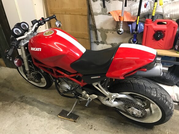 2005 Ducati Monster S2R, красный - вид 2