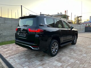 2022 Toyota Land Cruiser 300 Series, чёрный, 12800000 рублей, вид 5