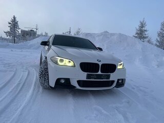 2013 BMW 5 серии 528i xDrive VI (F10/F11/F07) Рестайлинг, белый, 2500000 рублей, вид 5
