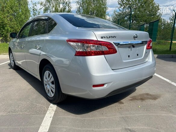 2017 Nissan Sylphy III (B17), серебристый, 1300000 рублей - вид 23