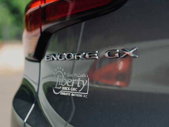 2022 Buick Encore GX I, серый, 1772995 рублей - вид 15