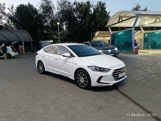 2017 Hyundai Elantra VI (AD), белый, 1350000 рублей, вид 1