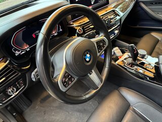 2021 BMW 5 серии 530d xDrive VII (G30/G31/G38) Рестайлинг, чёрный, 6000000 рублей, вид 4