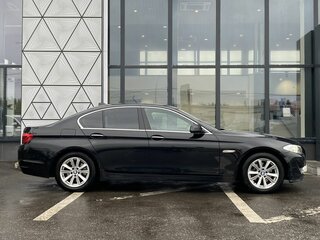 2013 BMW 5 серии 520i VI (F10/F11/F07), чёрный, 1469000 рублей, вид 4