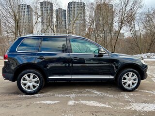 2008 Volkswagen Touareg I Рестайлинг, чёрный, 1150000 рублей, вид 3