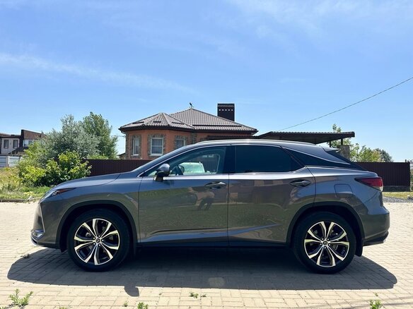 2021 Lexus RX 300 IV Рестайлинг, серый, 5200000 рублей - вид 5