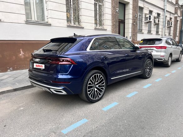 2020 Audi Q8 50 TDI I (4M), синий, 9700000 рублей - вид 7