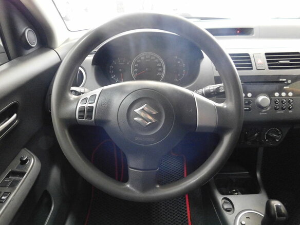 2007 Suzuki Swift AMT III, красный - вид 14