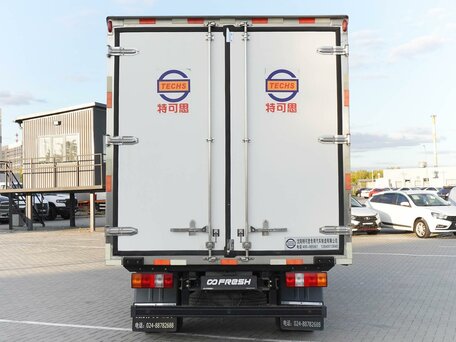 2023 Isuzu Elf (N-series), белый, 3300000 рублей, вид 4