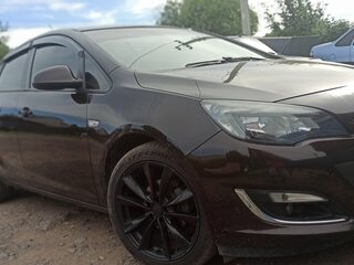 2013 Opel Astra J Рестайлинг, коричневый, 950000 рублей, вид 1