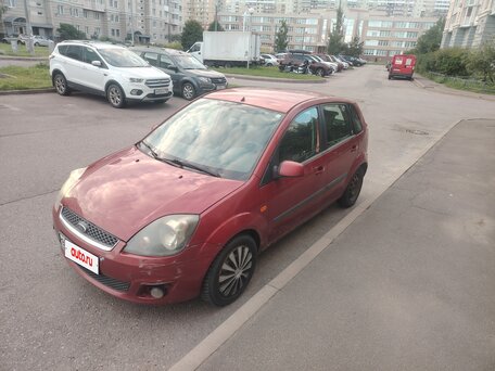 2006 Ford Fiesta Mk5, пурпурный, 210000 рублей, вид 3
