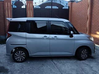 2017 Toyota Roomy I, серебристый, 1215000 рублей, вид 3
