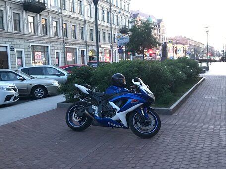 2008 Suzuki GSX-R 600, синий, 690000 рублей, вид 3